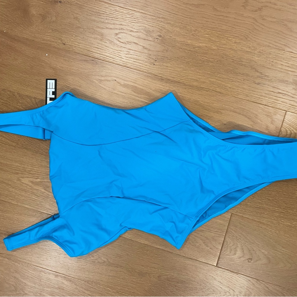 TA3 Squarey Hi Cut one piece swimsuit